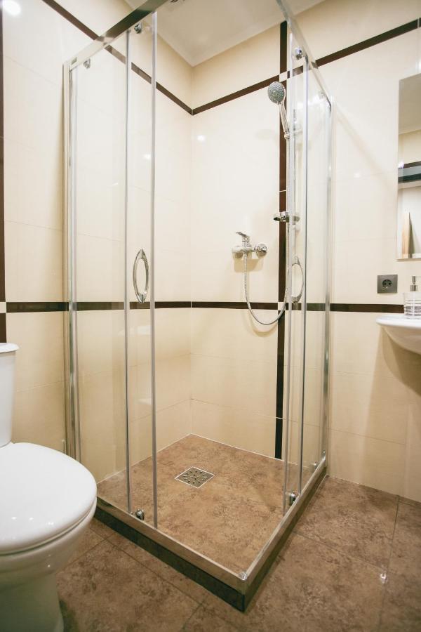 4Rooms Vinnytsia Bagian luar foto